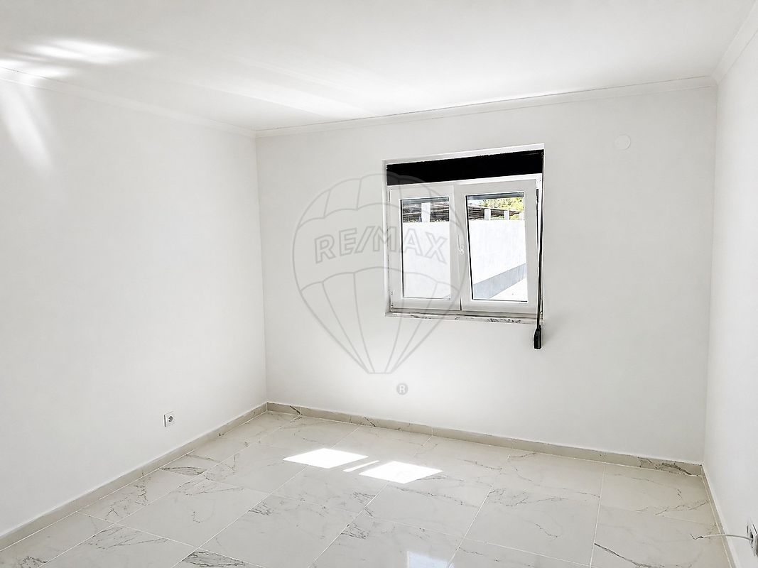 Moradia T1 à venda em Santo António da Charneca, Barreiro — foto 8