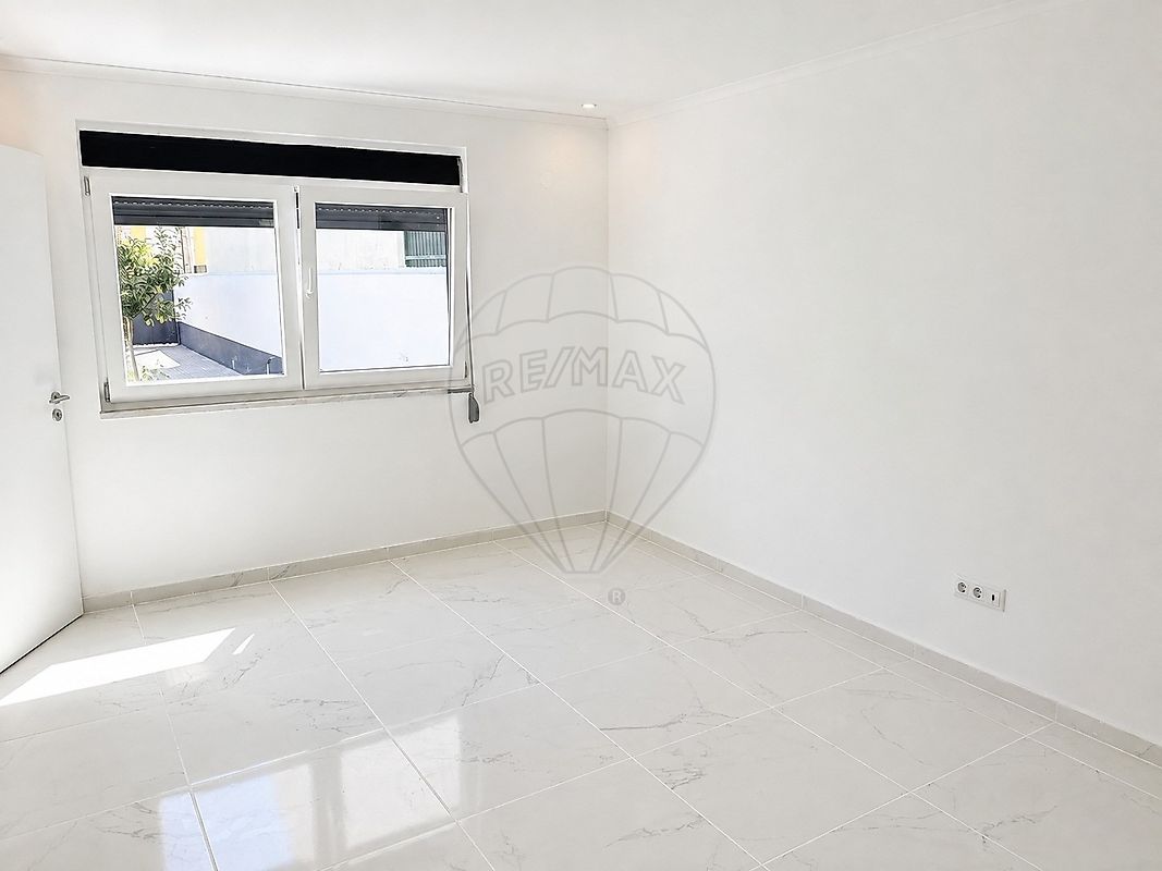Moradia T1 à venda em Santo António da Charneca, Barreiro — foto 10