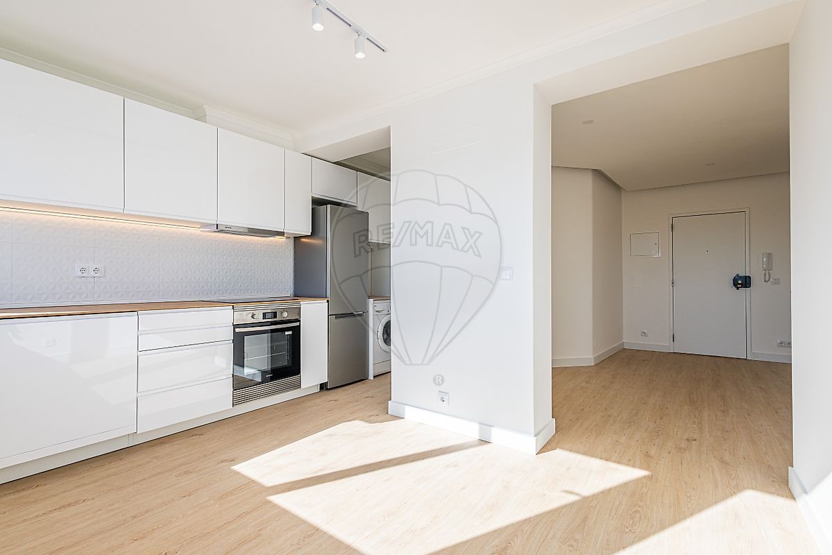 Apartamento T2 à venda em Amadora