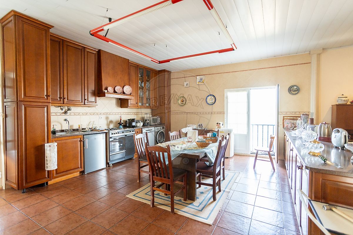 listing 121741024-642 picture-0
