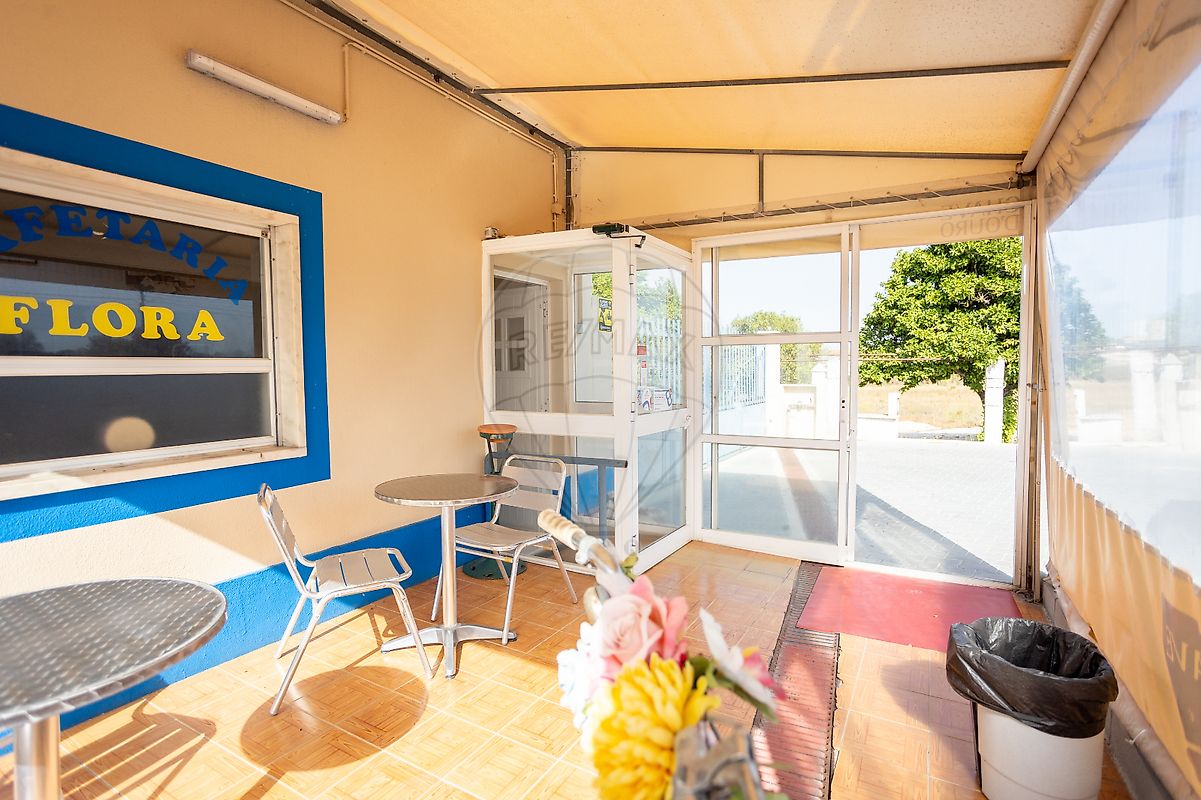 listing 121741024-642 picture-0