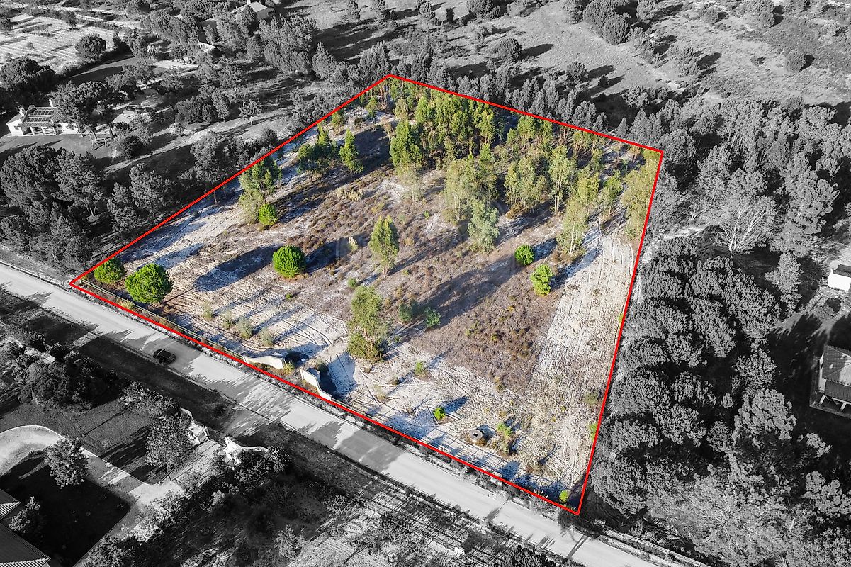 Land for sale in Benavente, Portugal — €180,000