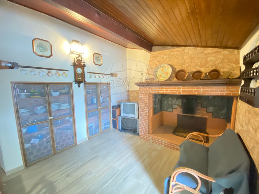 listing 121741103-183 picture-0