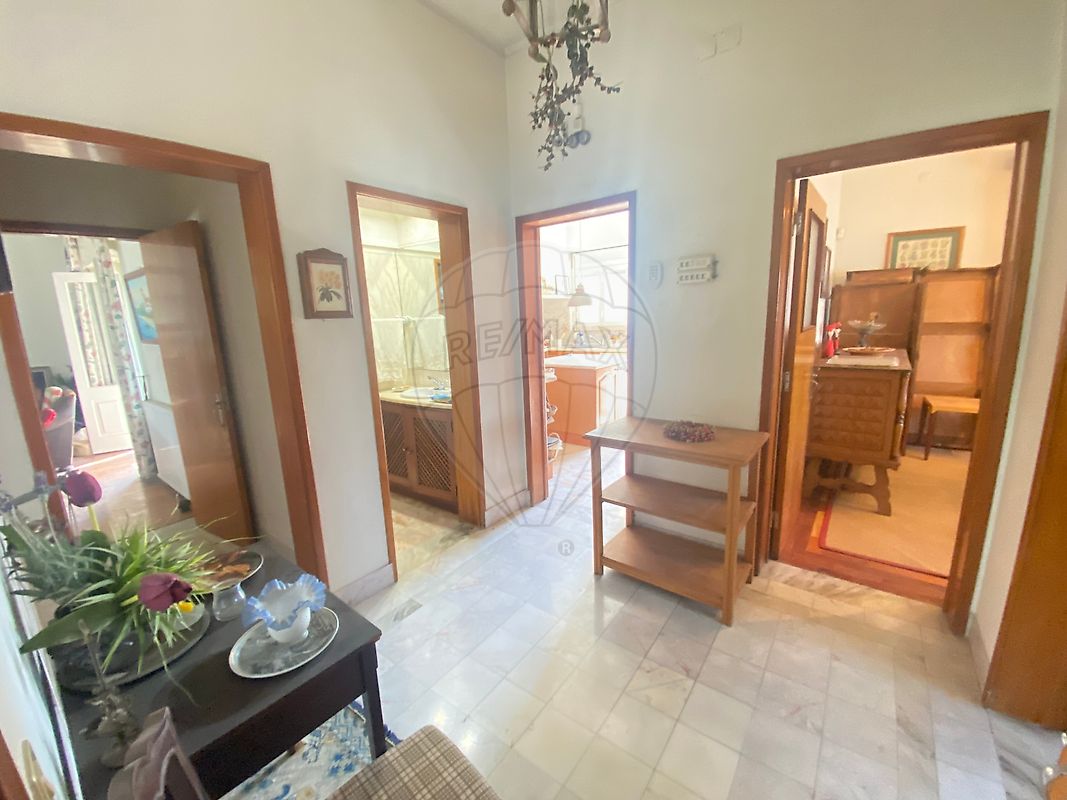 listing 121741103-191 picture-0