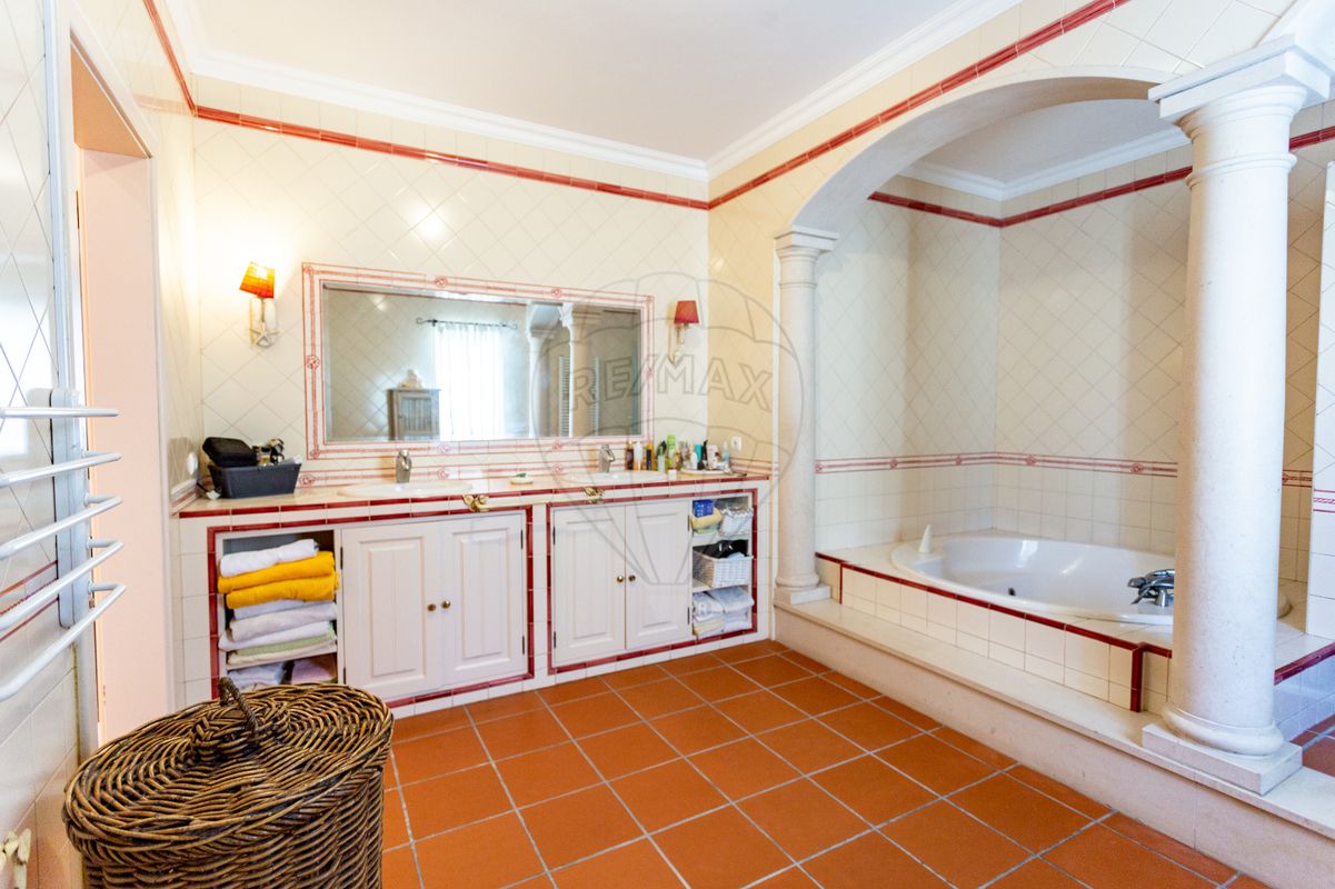 listing 121741103-197 picture-0