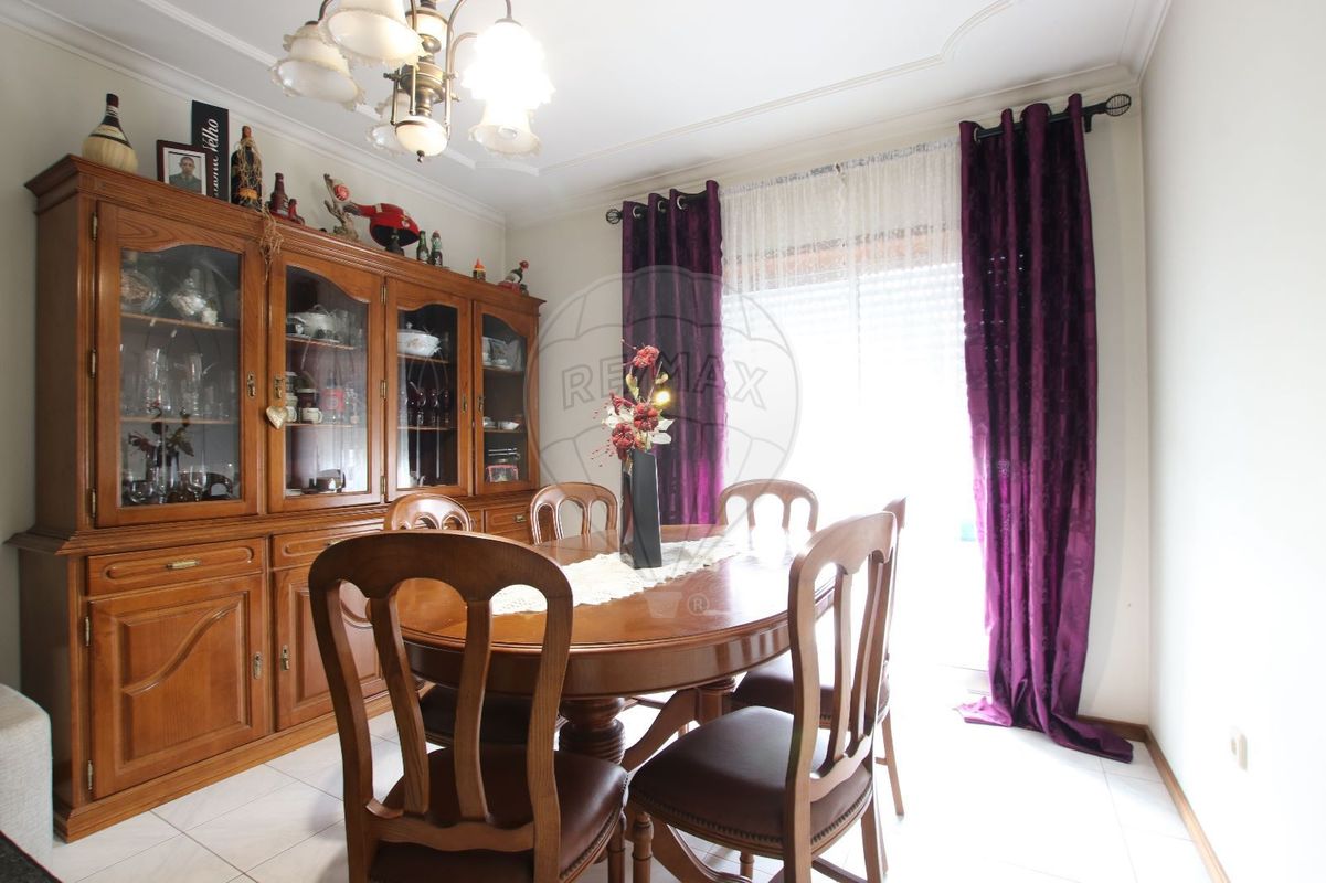 listing 121751324-296 picture-0