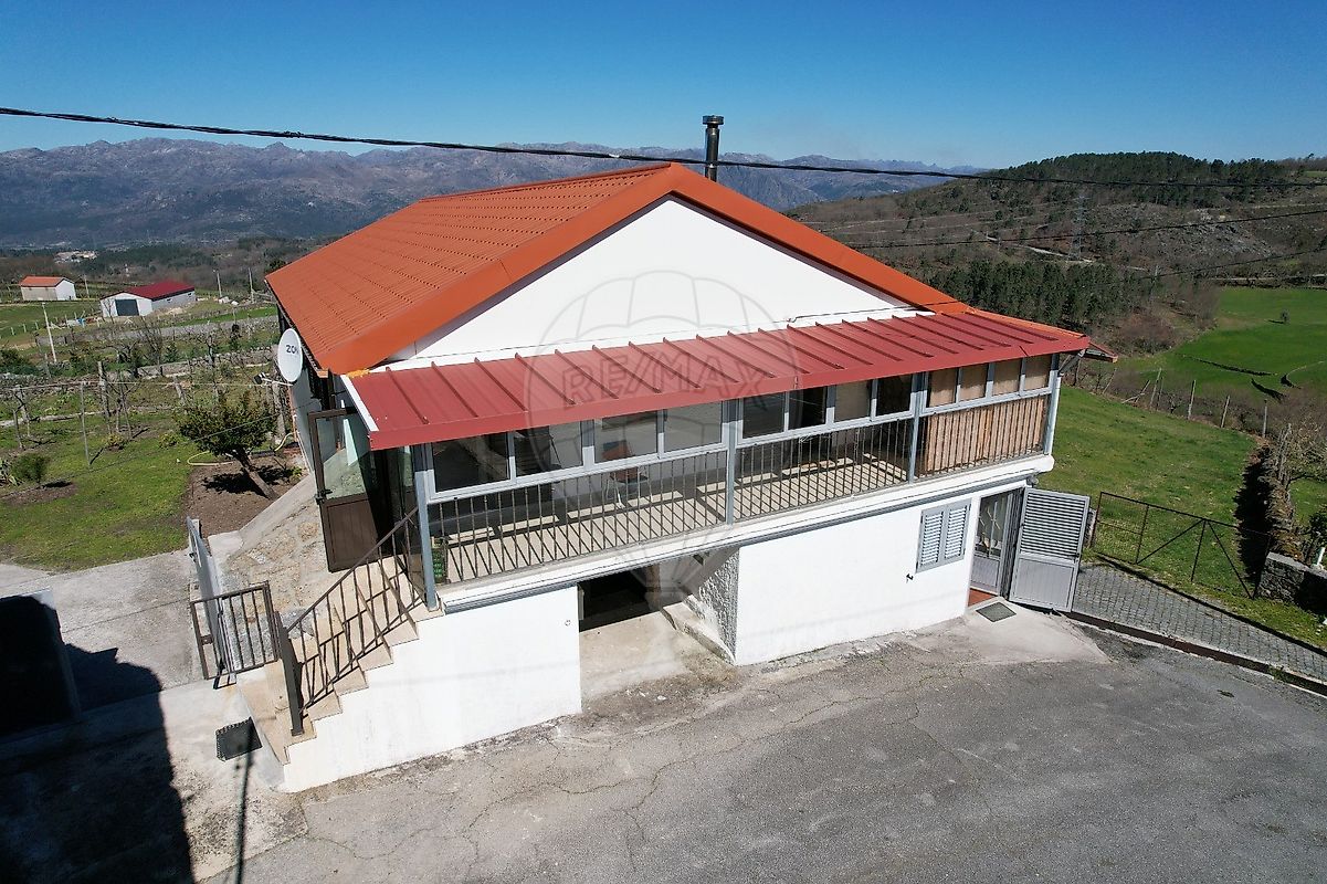 Moradia - Ruivães e Campos, Vieira do Minho, Braga