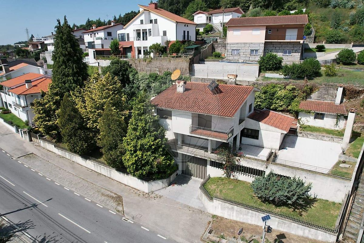 Apartamento T4 à venda em Guimarães