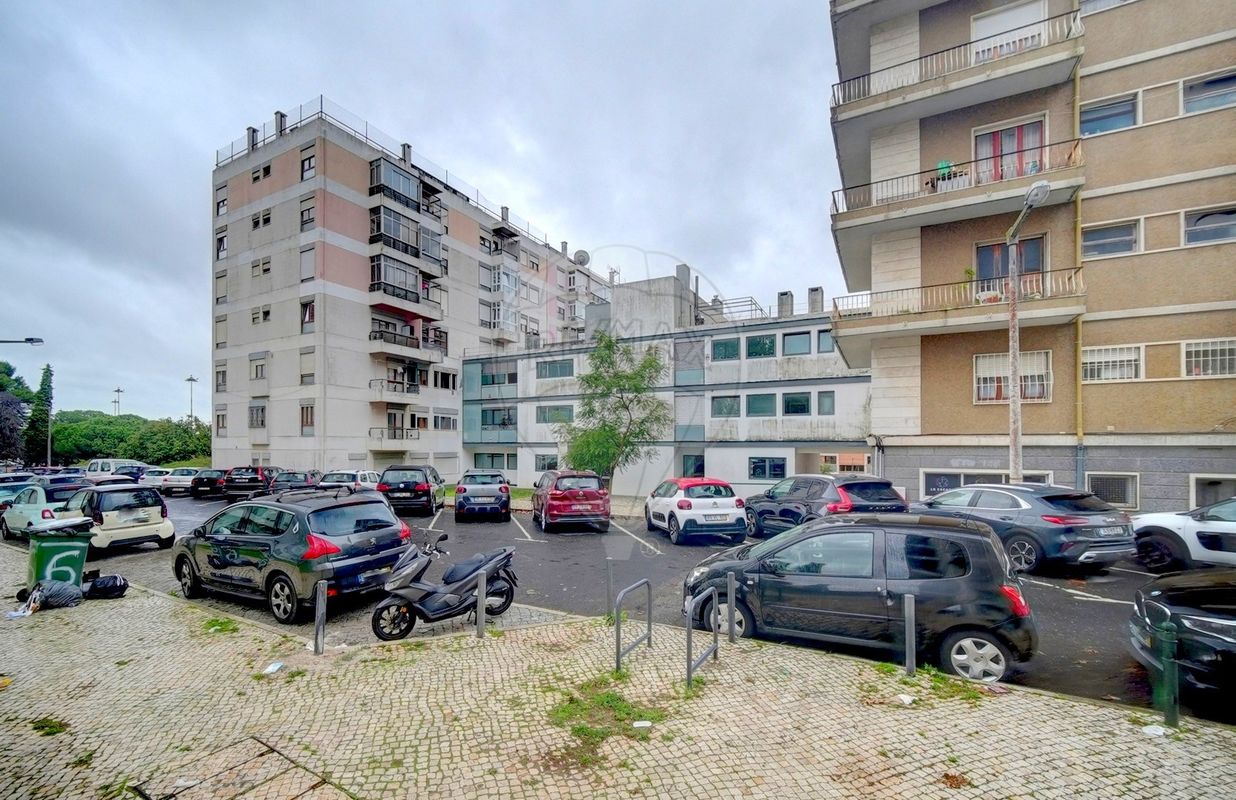 listing 121801335-19 picture-0