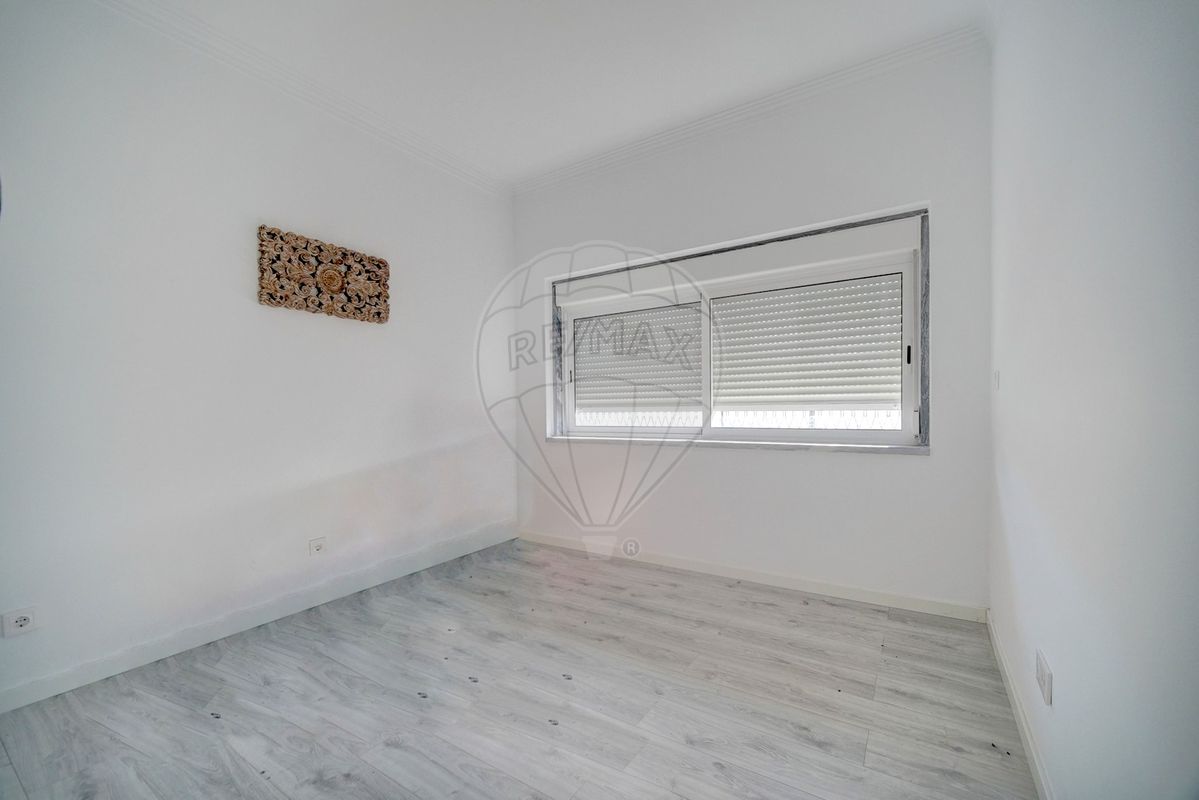 listing 121801379-11 picture-0