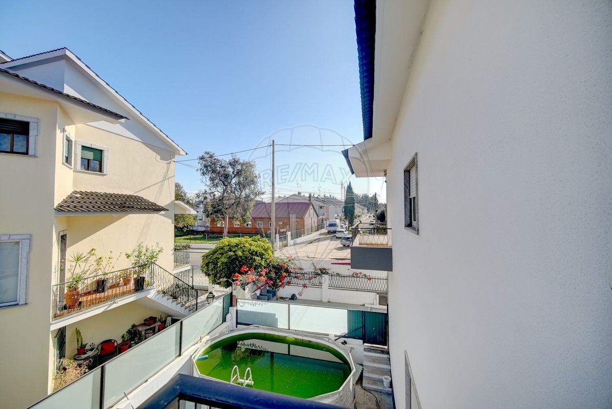 listing 121801379-11 picture-0