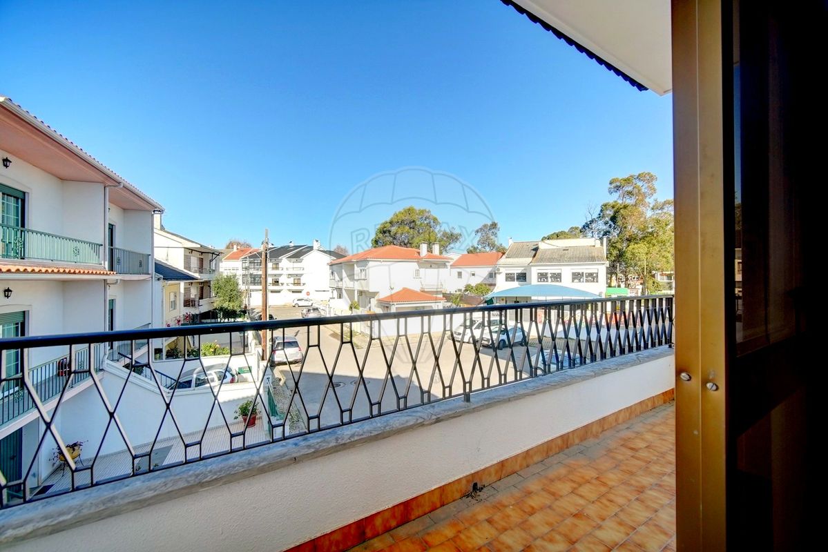 listing 121801379-11 picture-0