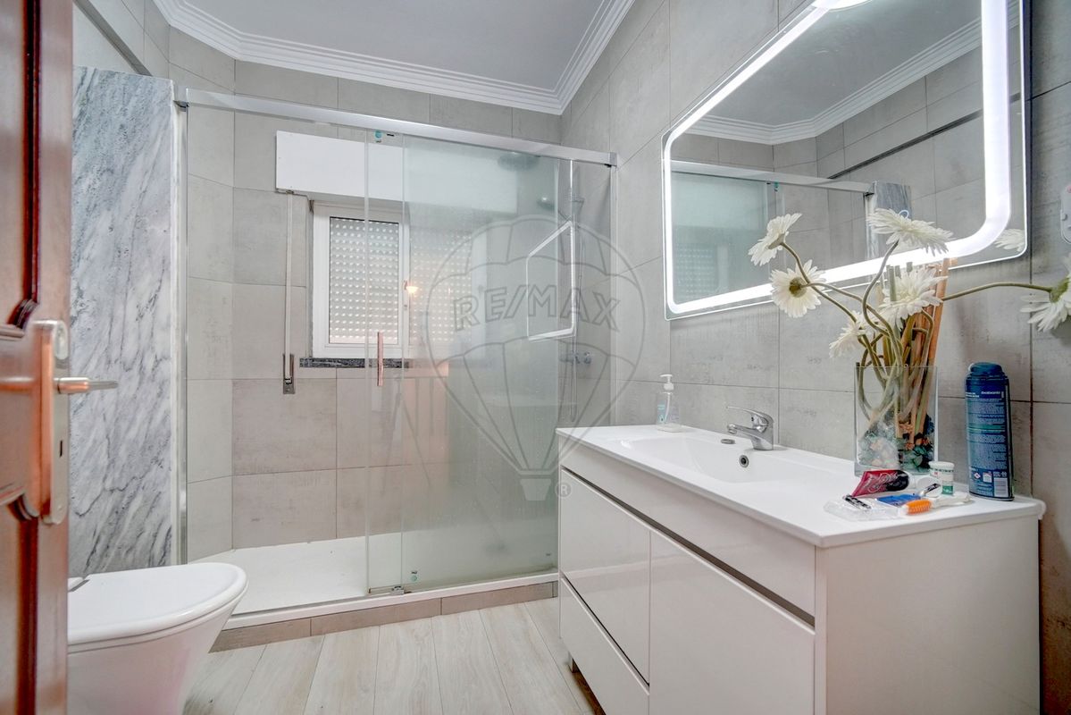 listing 121801379-11 picture-0