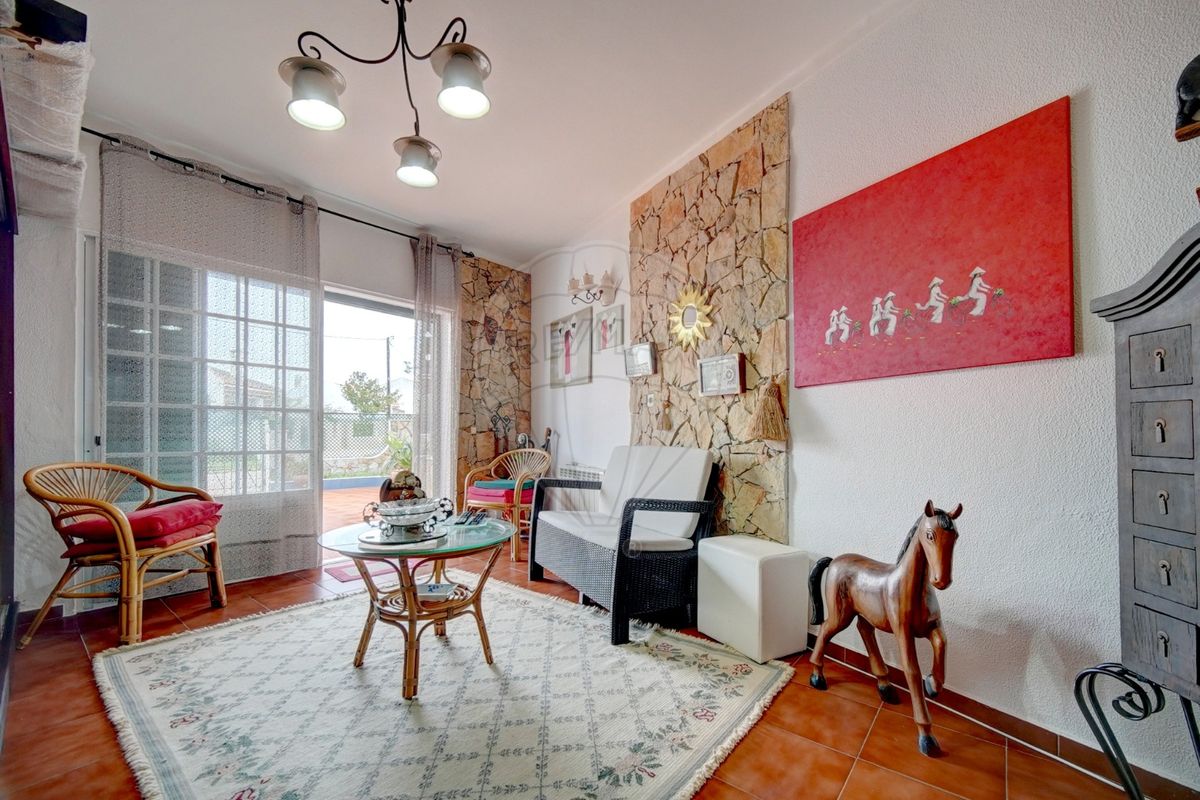 listing 121801379-13 picture-0