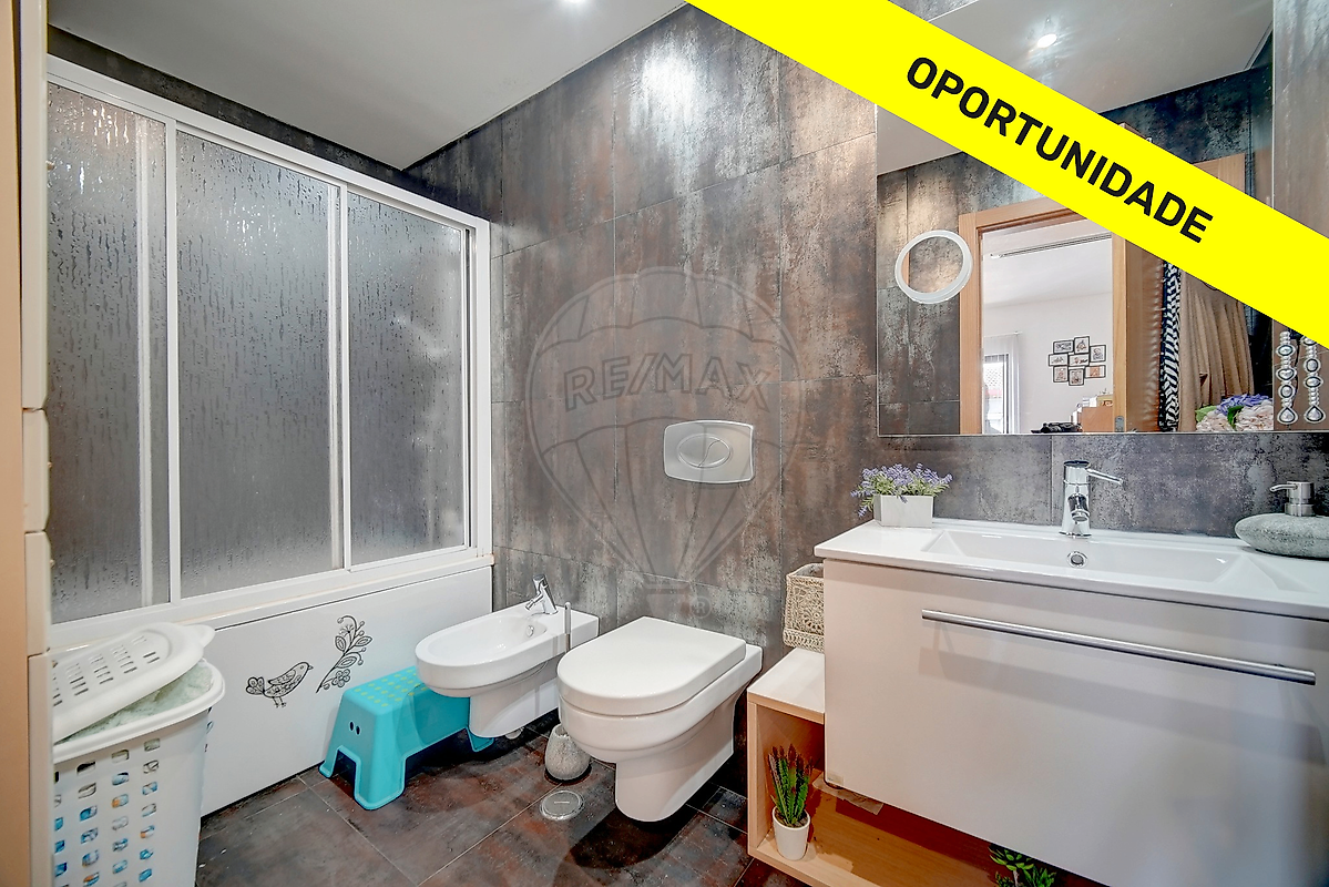 listing 121801379-15 picture-0