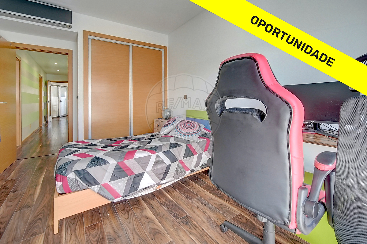 listing 121801379-15 picture-0
