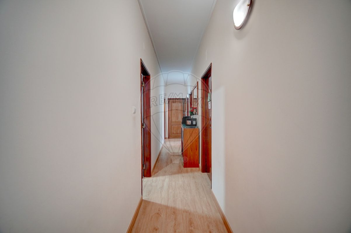 listing 121801324-55 picture-0