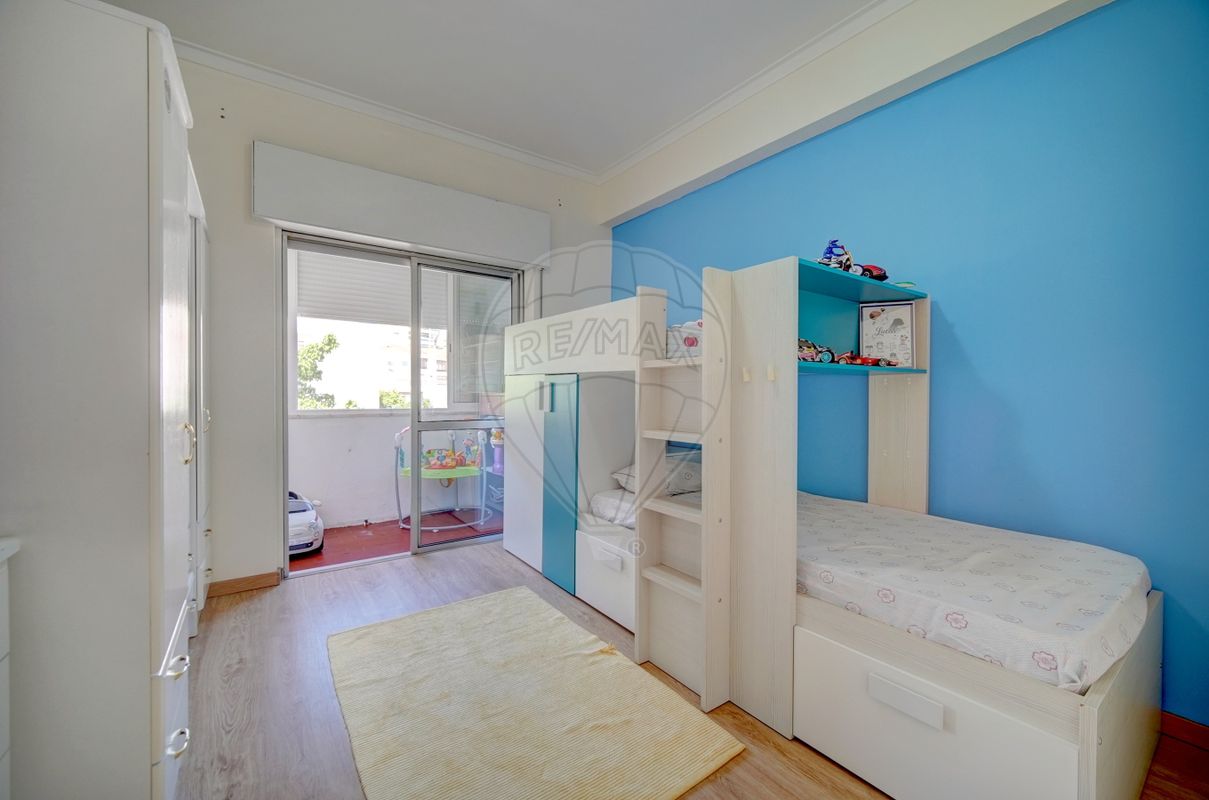 listing 121801324-55 picture-0
