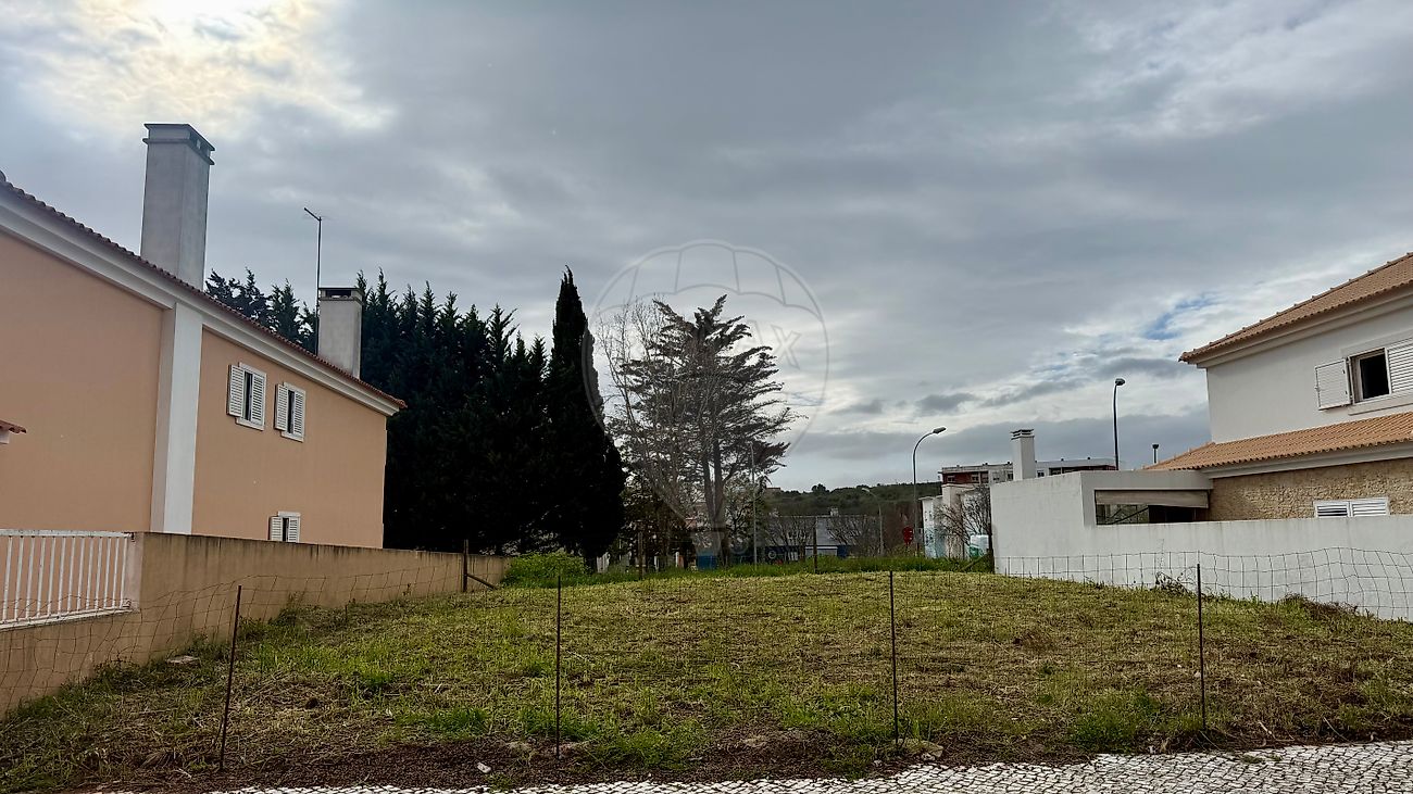 Terreno à venda em Oeiras
