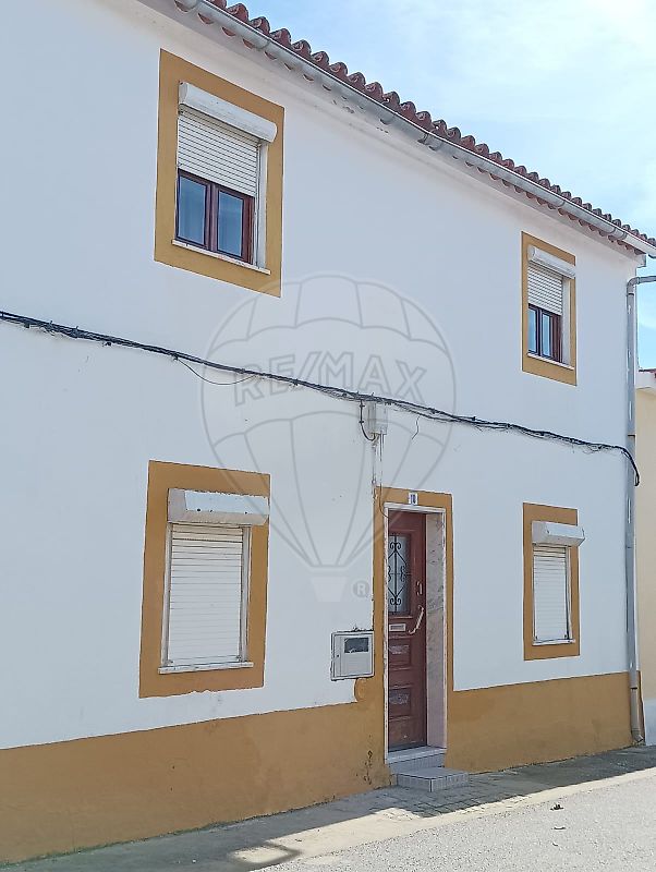 Moradia - Crato e Mártires, Flor da Rosa e Vale do Peso, Crato, Portalegre