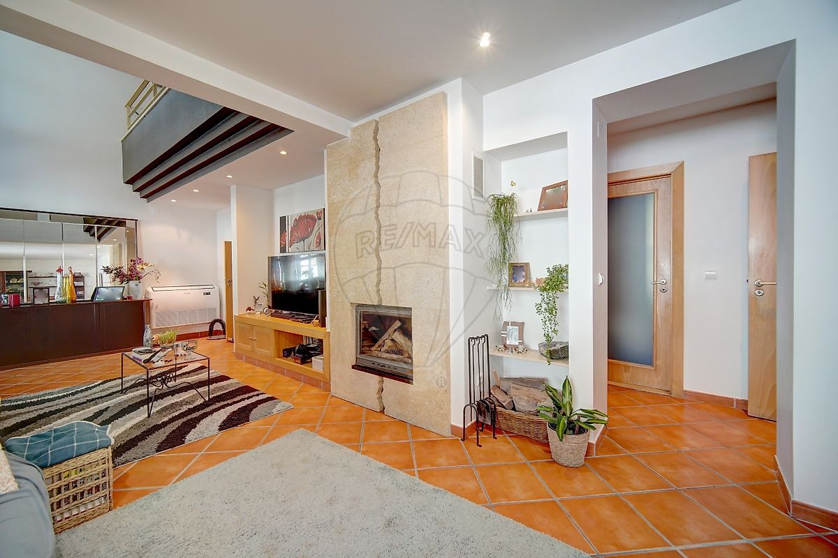 Moradia T4 em Sesimbra (Castelo), €469.000