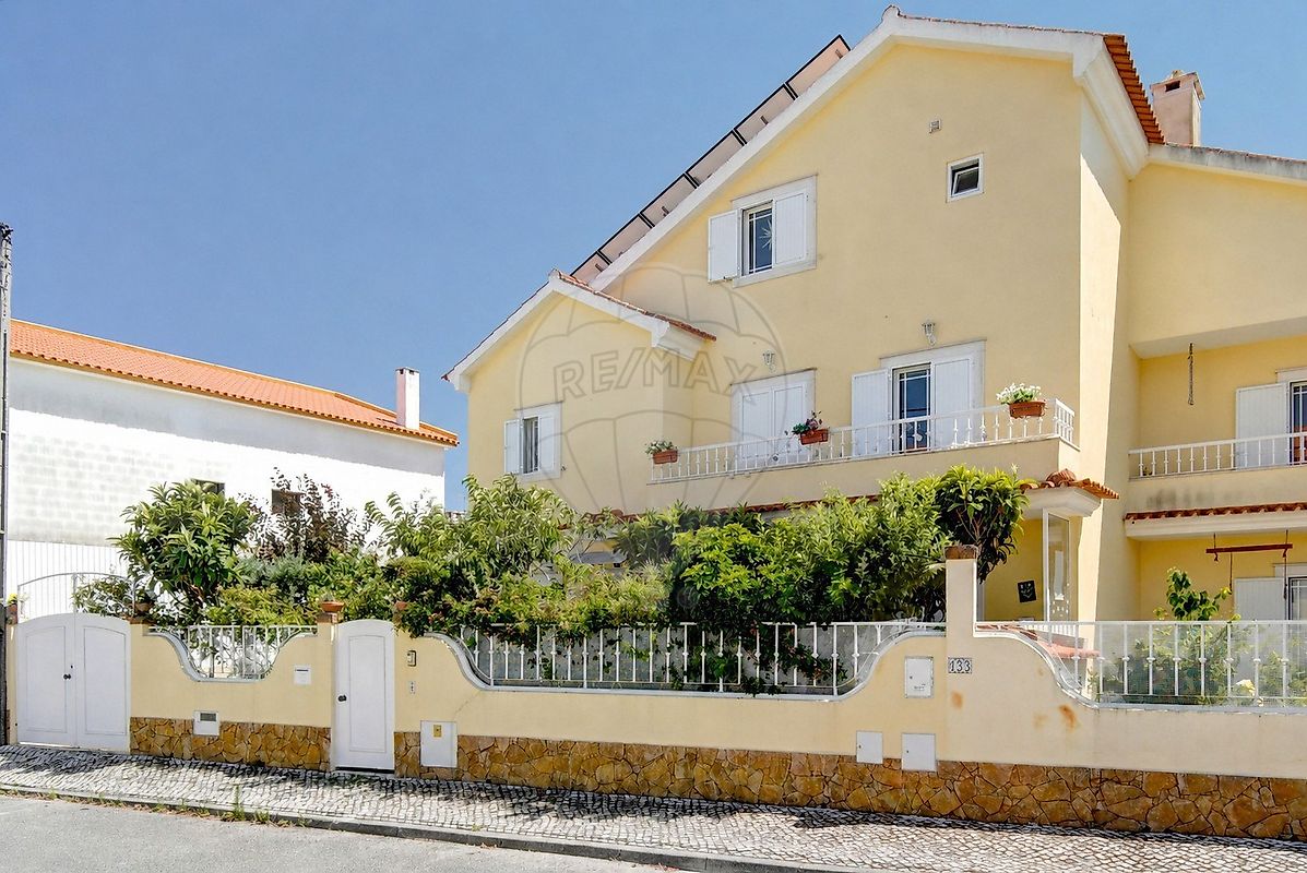 Apartamento T3 à venda em Sesimbra