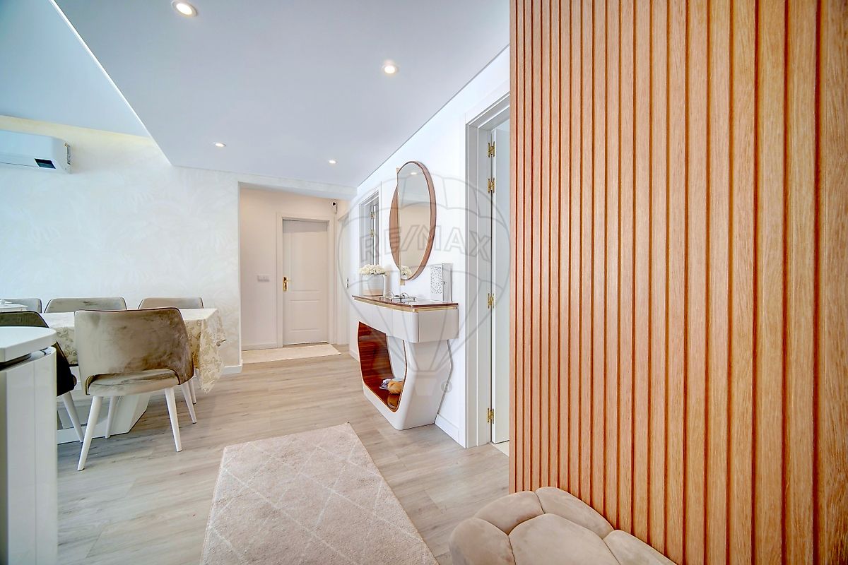 Apartamento T3 à venda em Almada