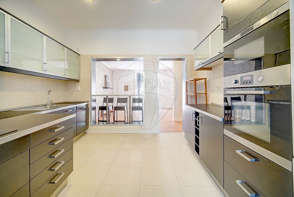 Apartamento T3 para arrendar em Lisboa