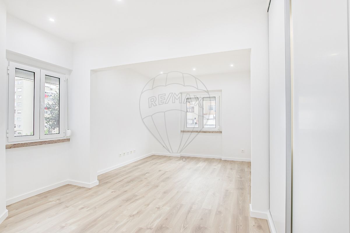 listing 121831322-48 picture-0