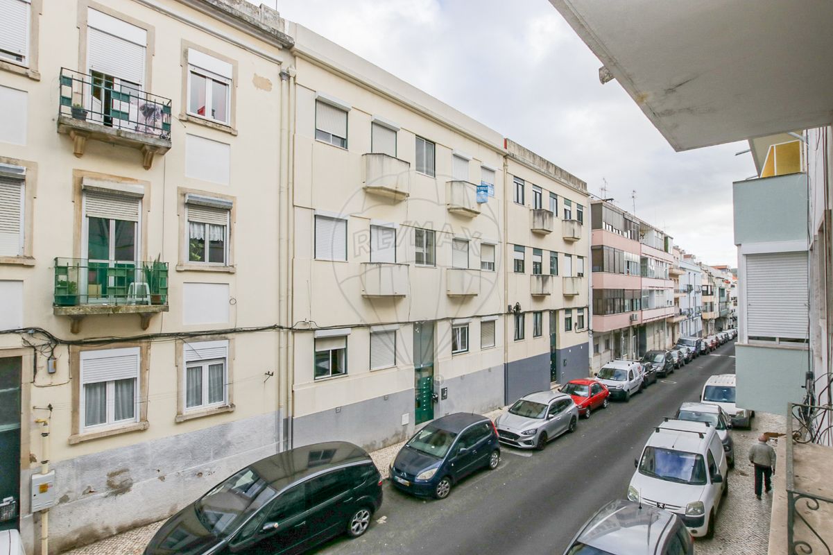 listing 121831322-48 picture-0
