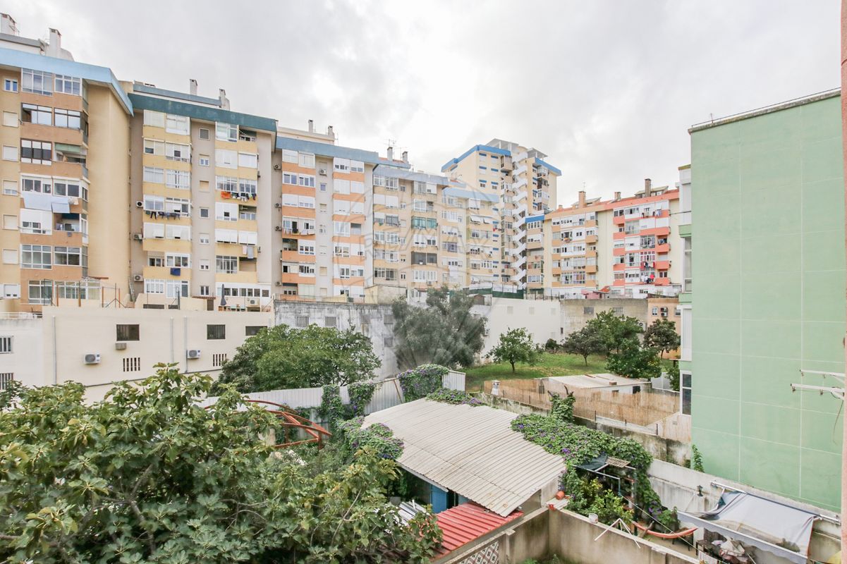 listing 121831322-48 picture-0