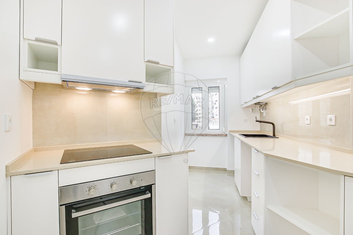 listing 121831322-48 picture-0