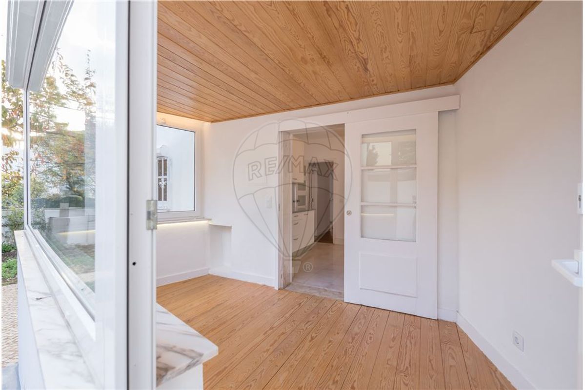 listing 121831169-65 picture-0