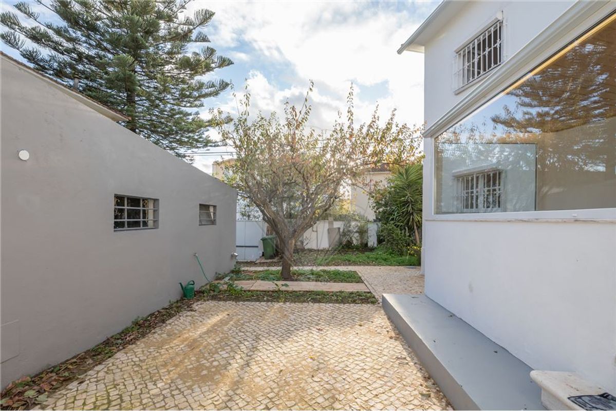 listing 121831169-65 picture-0