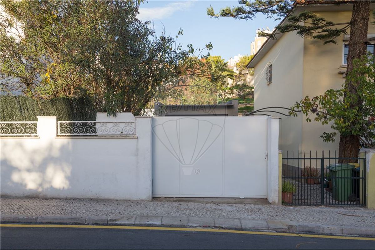 listing 121831169-65 picture-0