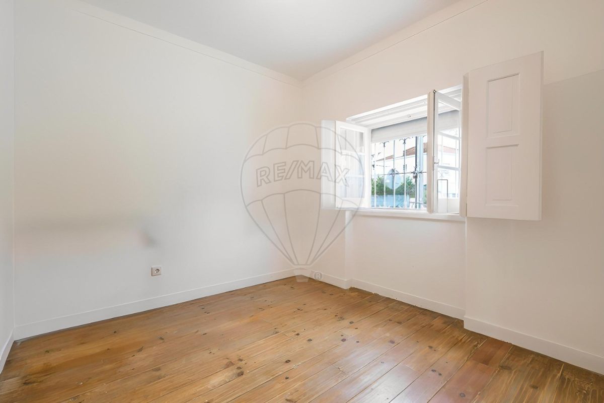 listing 121831169-65 picture-0