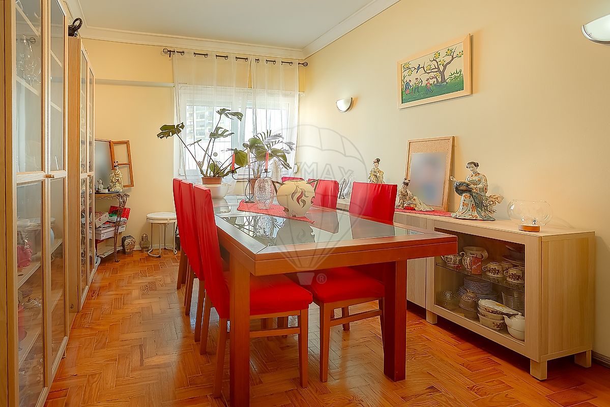 Apartamento T3 à venda em Odivelas
