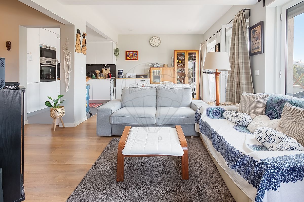 Apartamento T3 à venda em Amadora