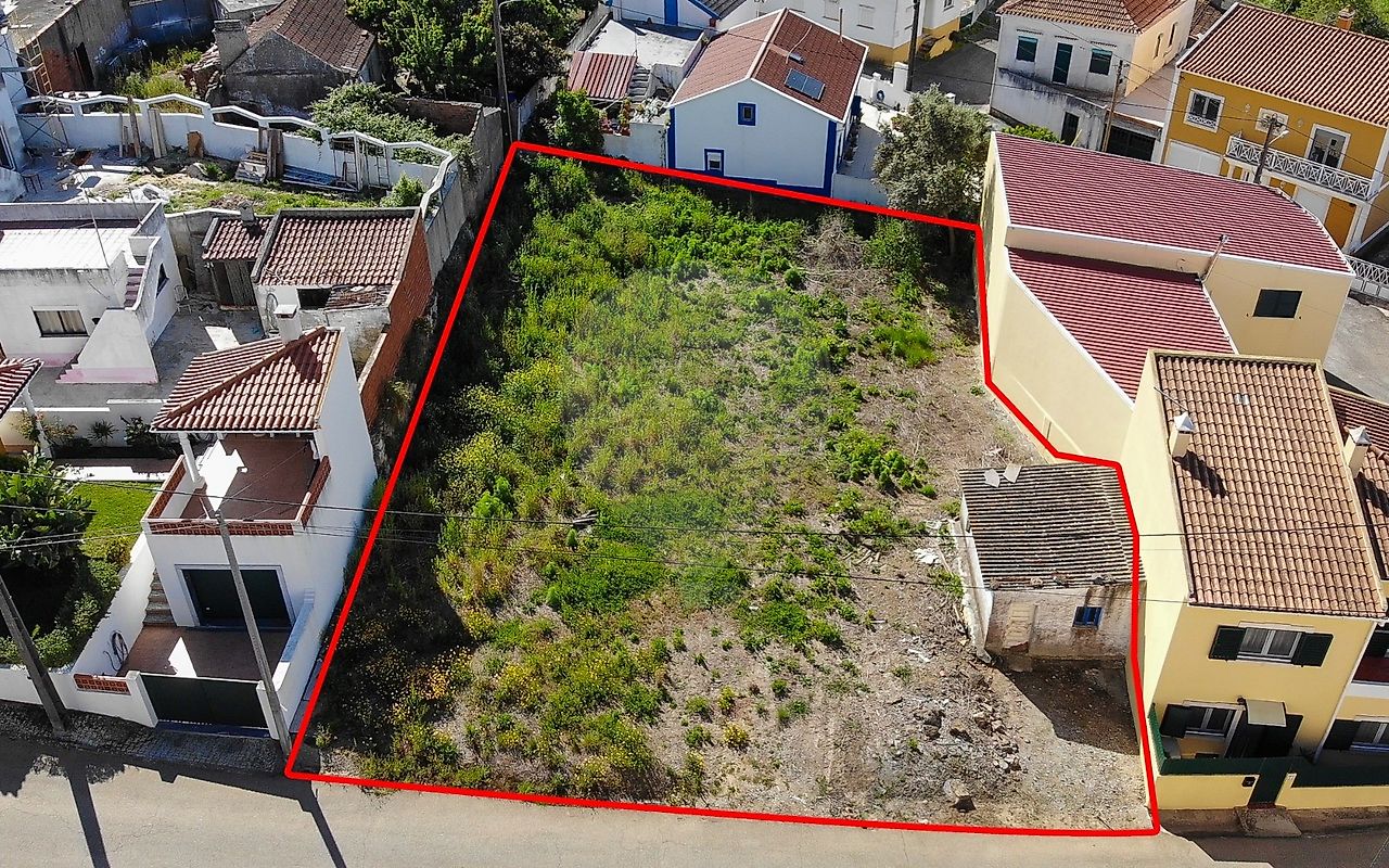 Land for sale in Lourinhã, Portugal — €67,000