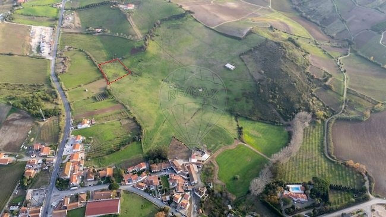Terreno à venda em Torres Vedras