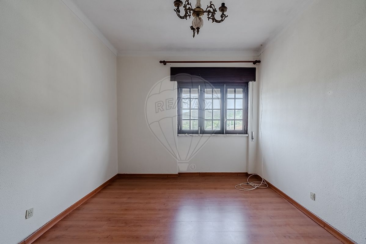 listing 121901144-275 picture-0