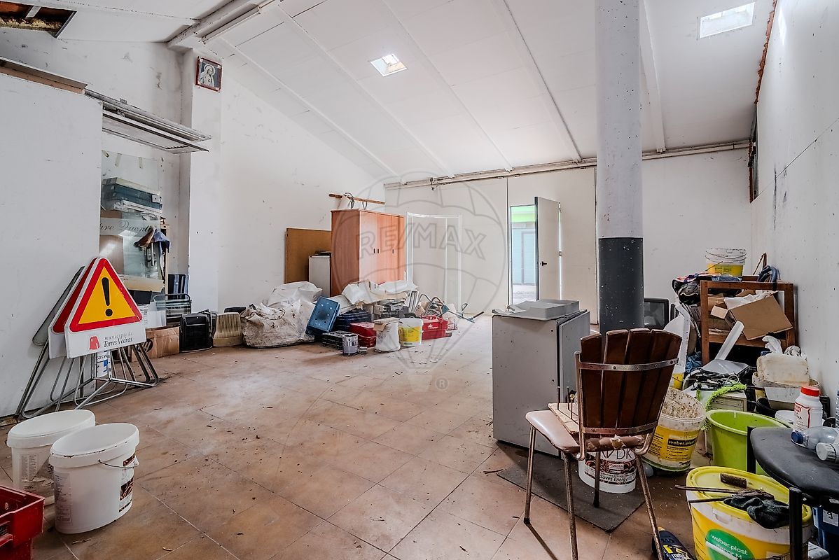 listing 121901144-275 picture-0