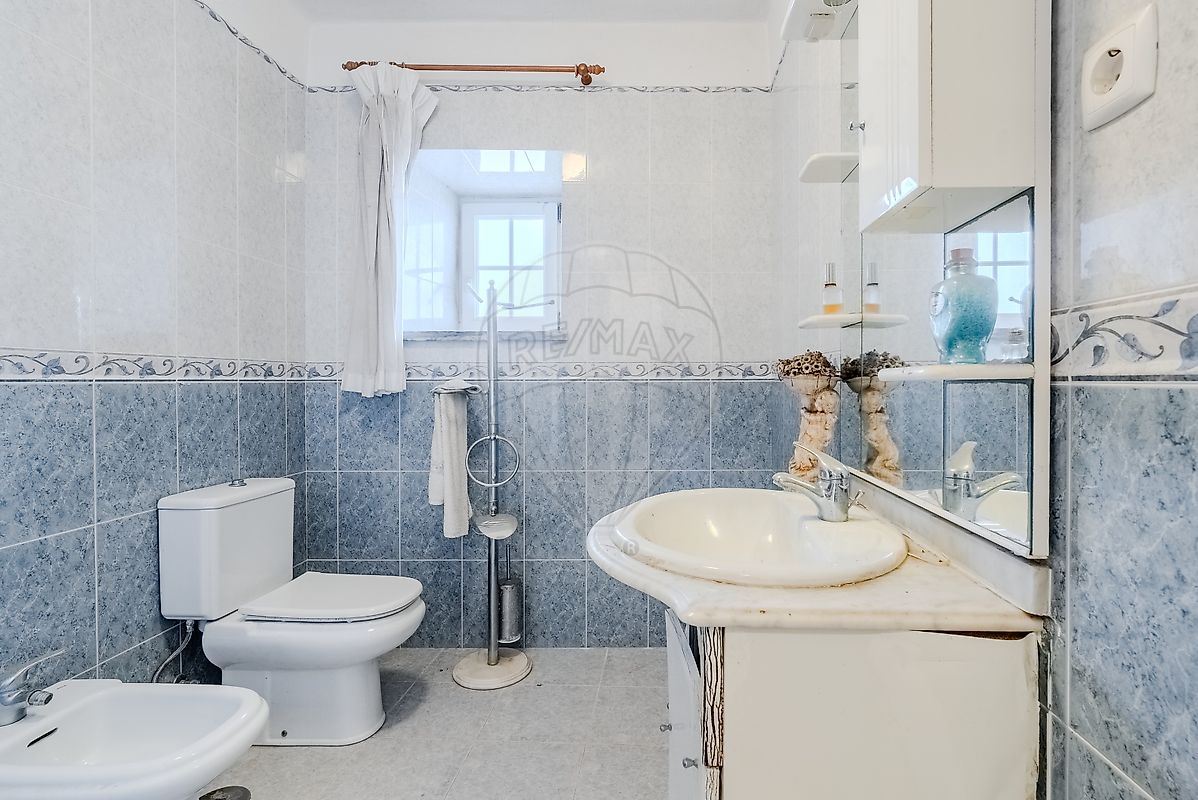 listing 121901144-275 picture-0