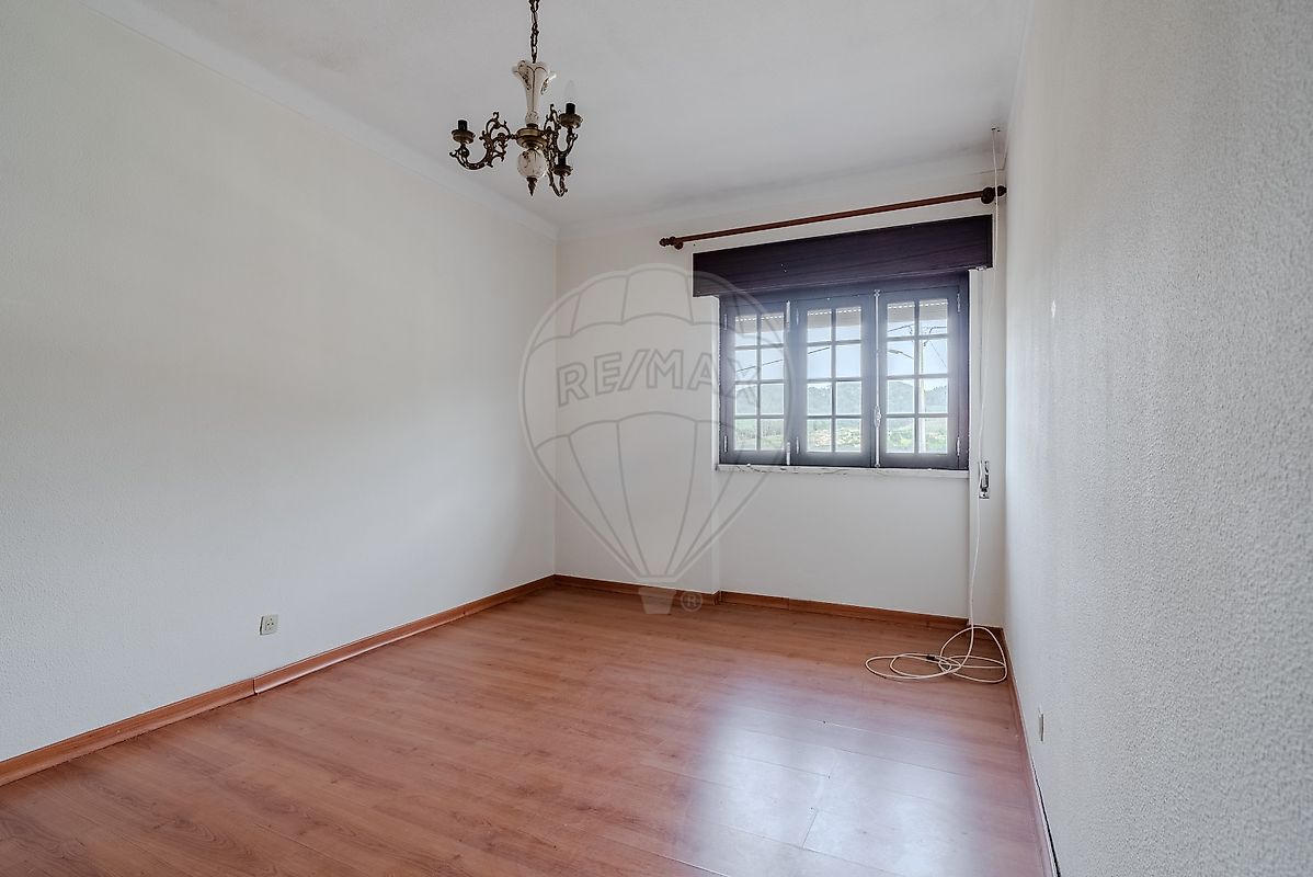 listing 121901144-275 picture-0