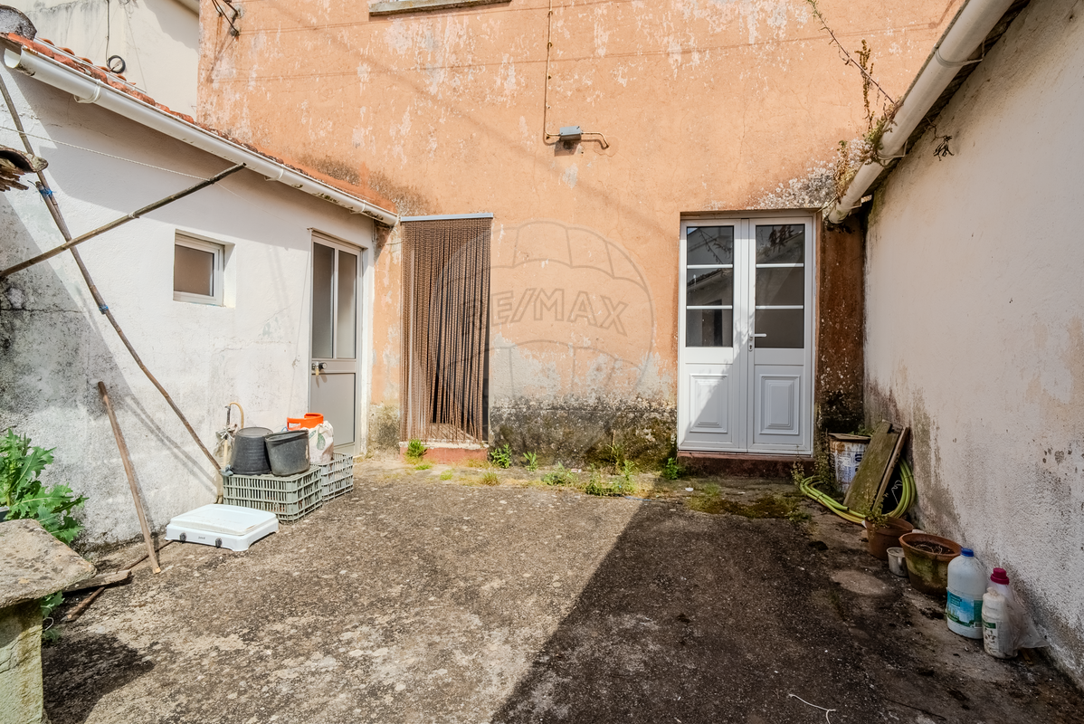 listing 121901380-36 picture-0