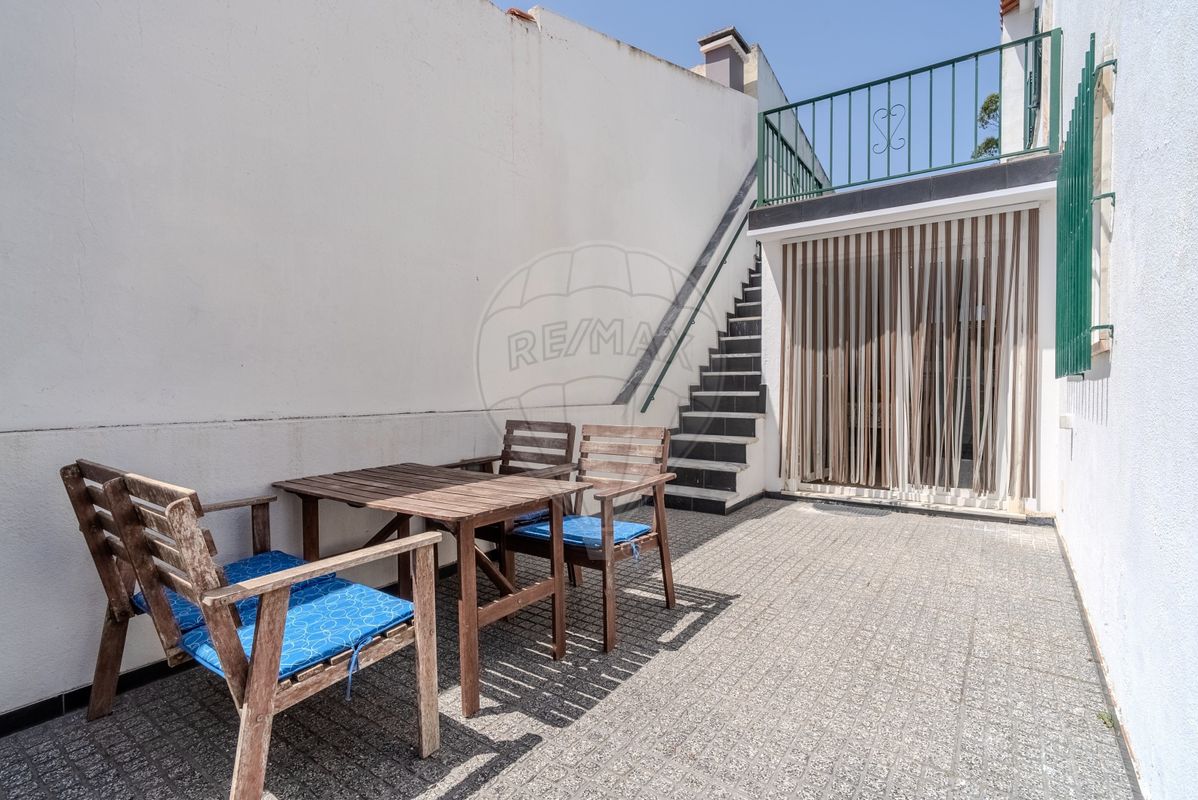 listing 121901144-282 picture-0
