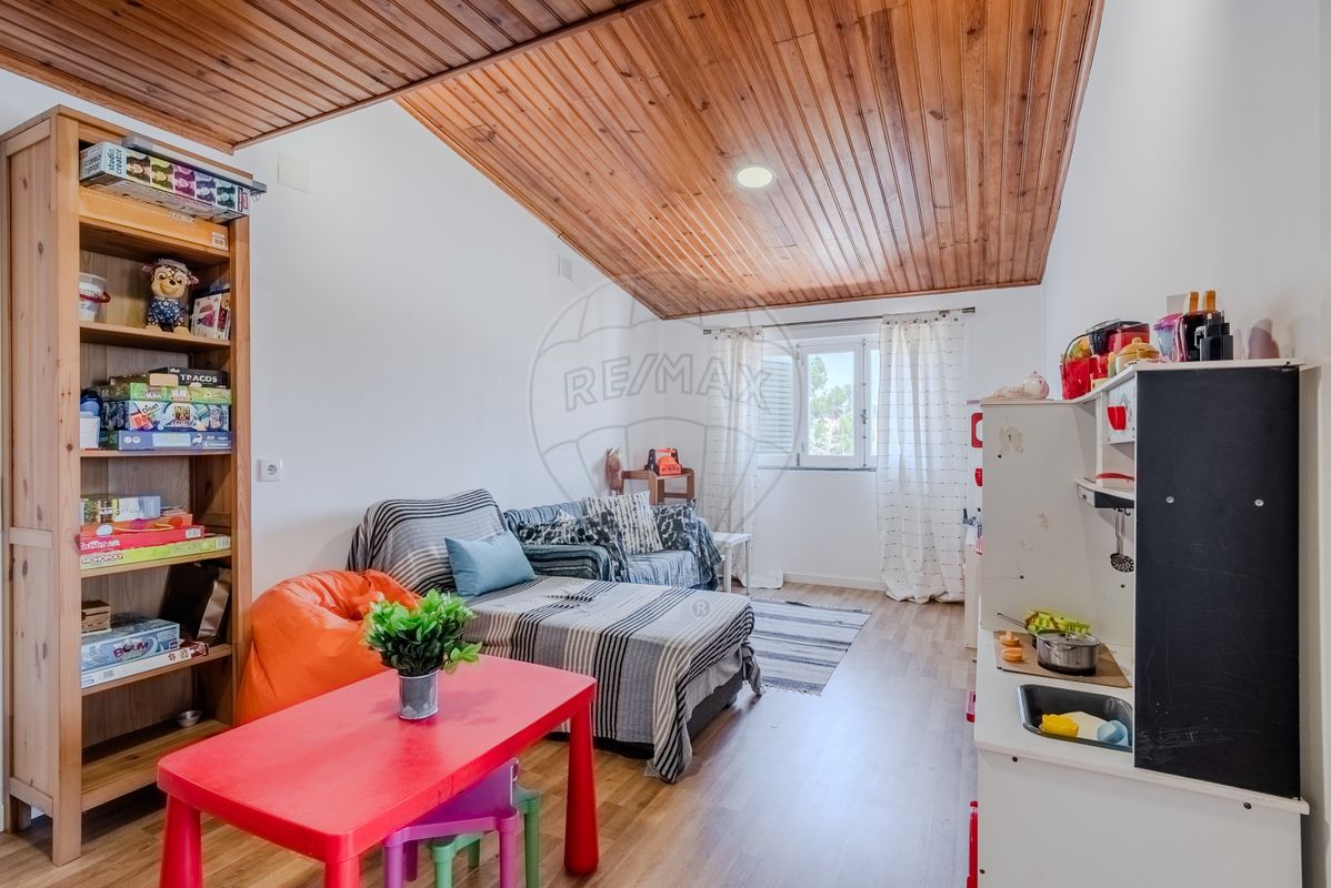 listing 121901144-282 picture-0