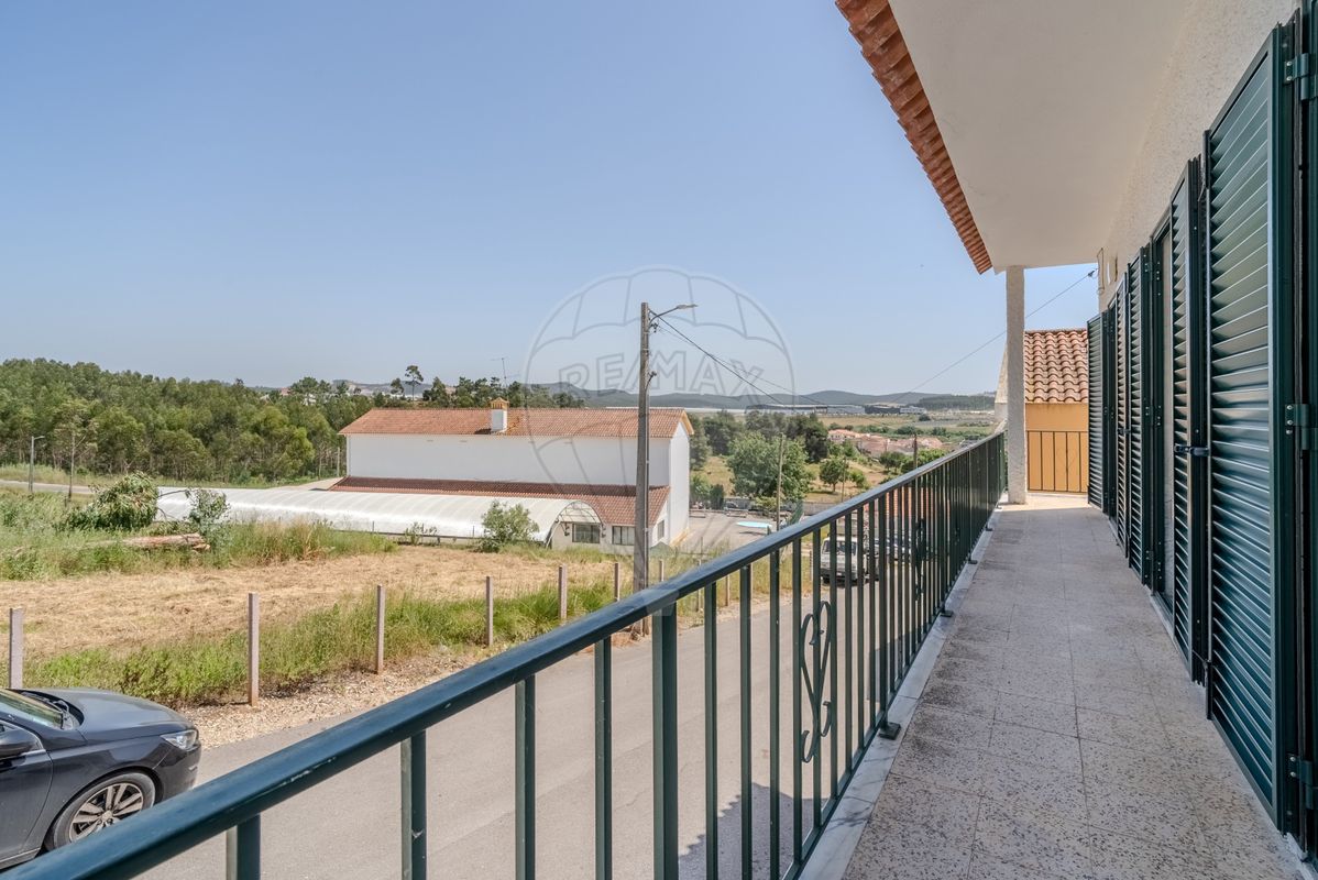 listing 121901144-282 picture-0