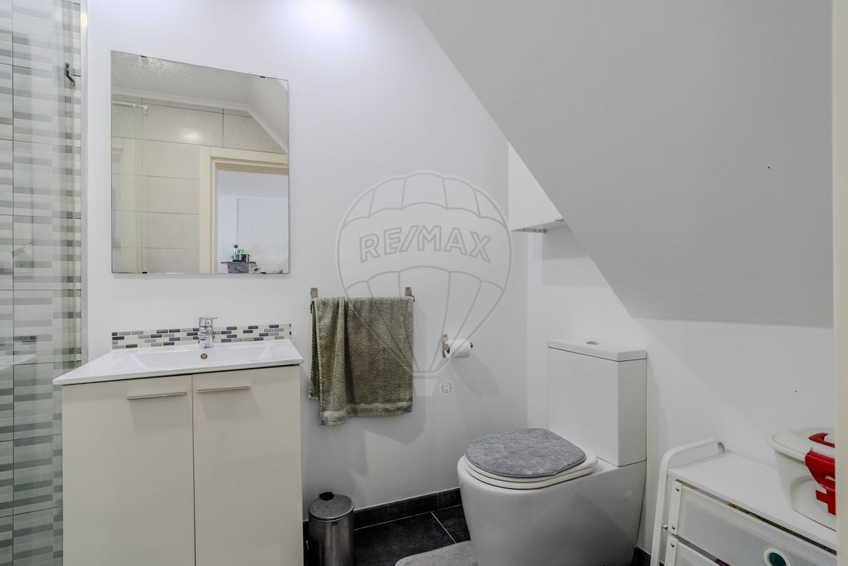 listing 121901144-282 picture-0
