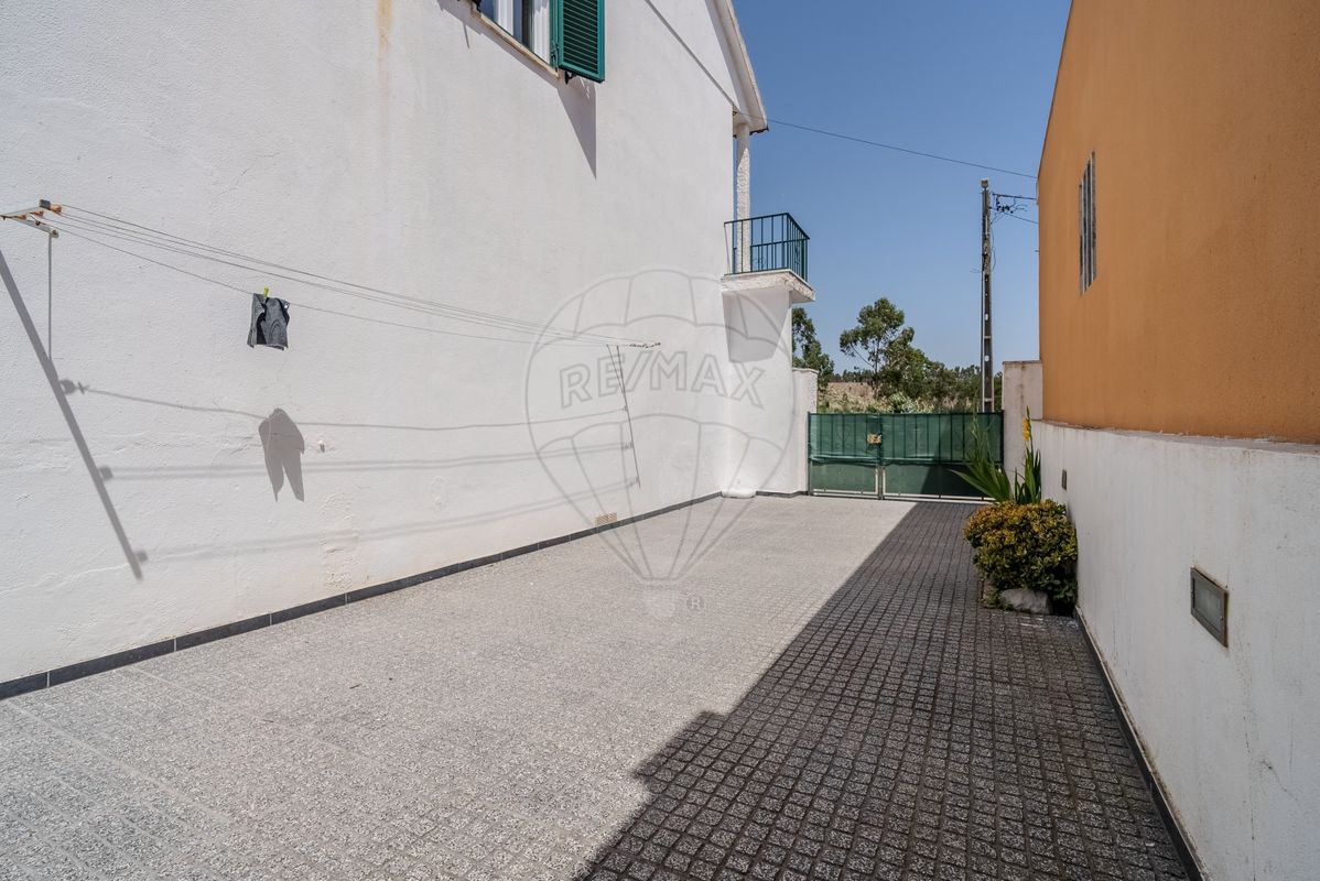 listing 121901144-282 picture-0